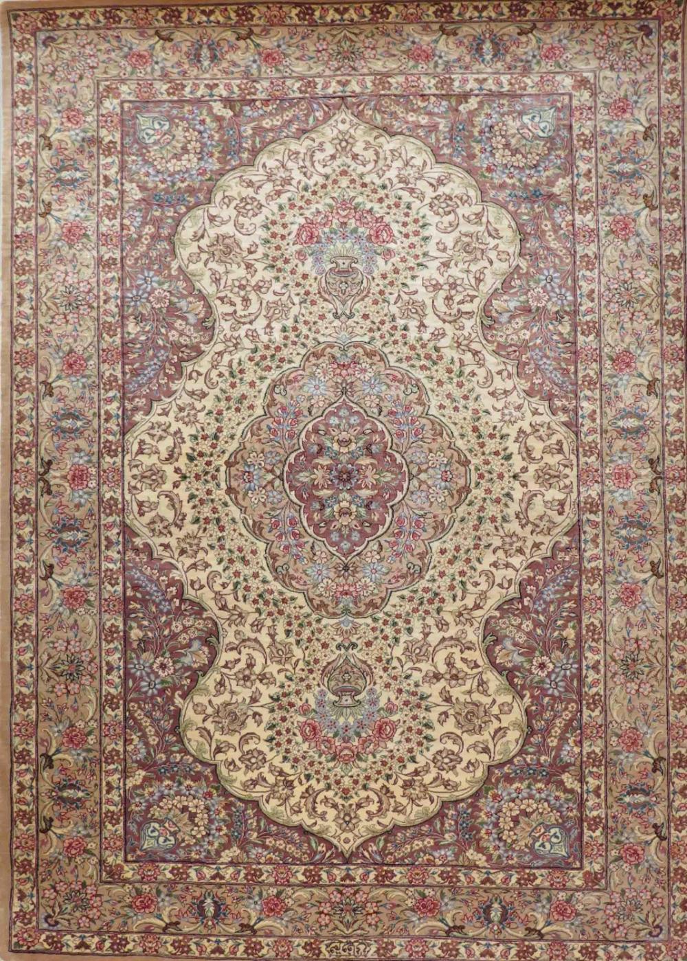 Silk Qum