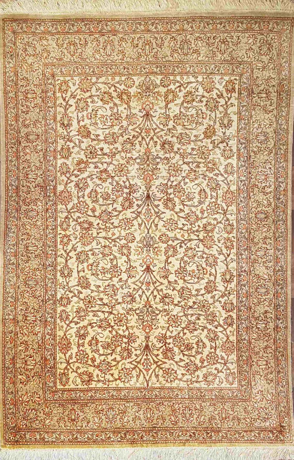 Silk Qum