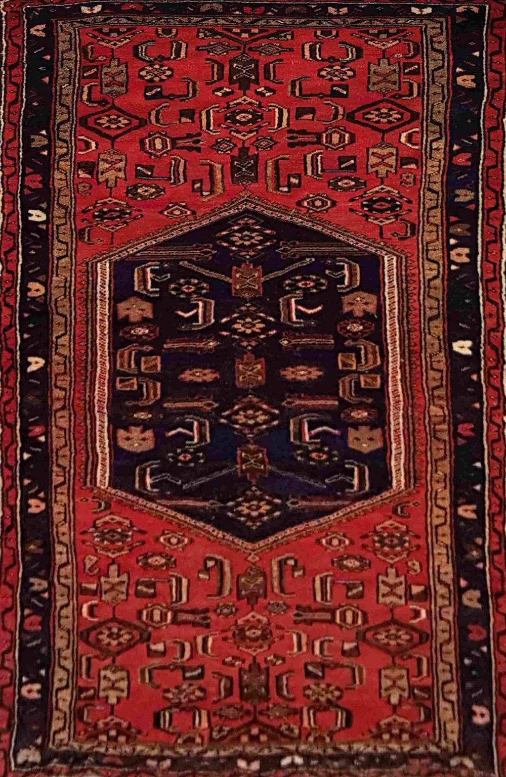 Hamadan - Comfortable Feel