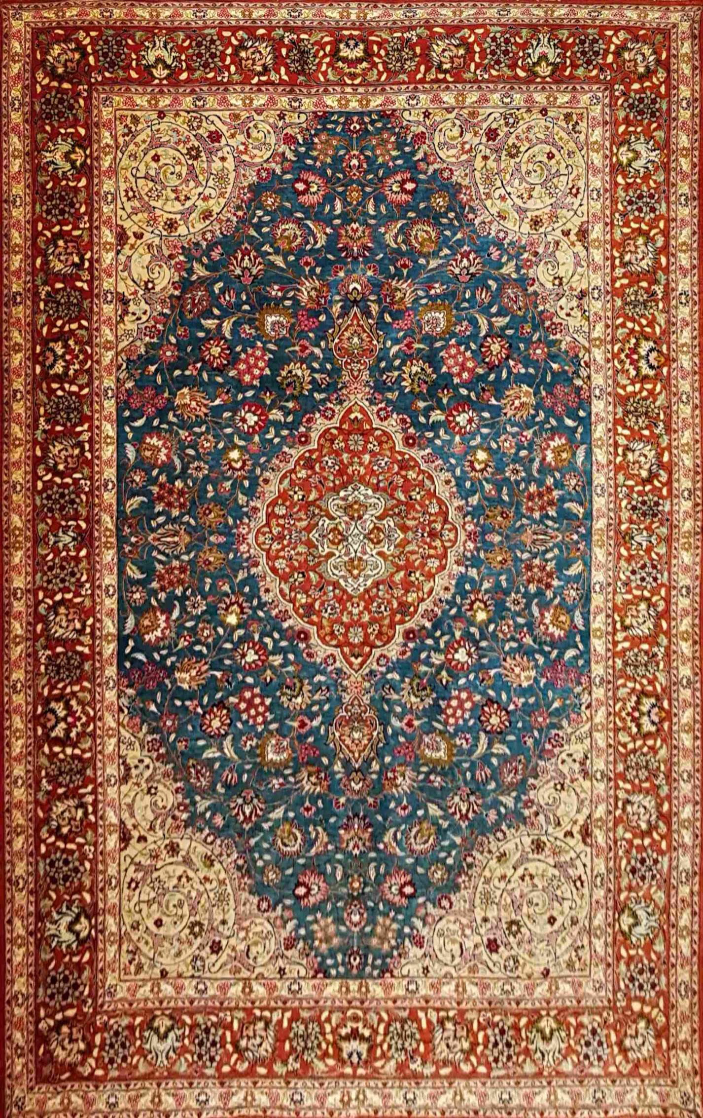 Silk Qum