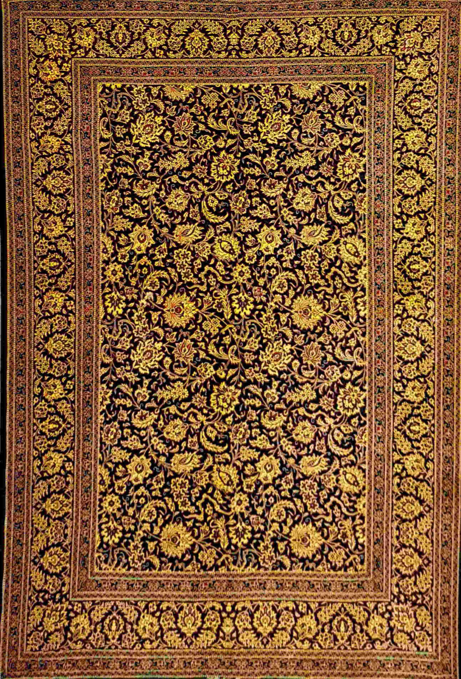 Silk Qum