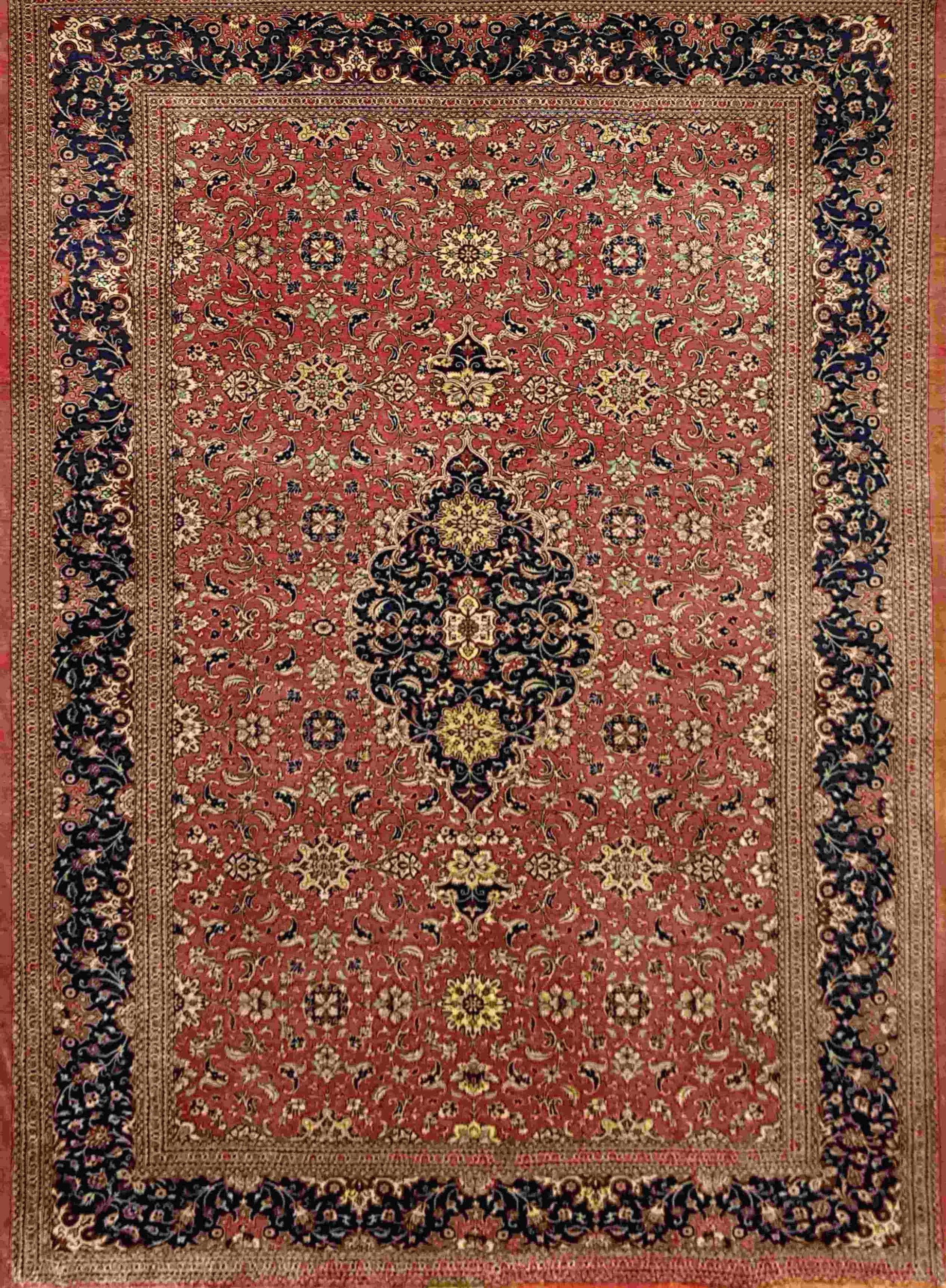 Silk Qum