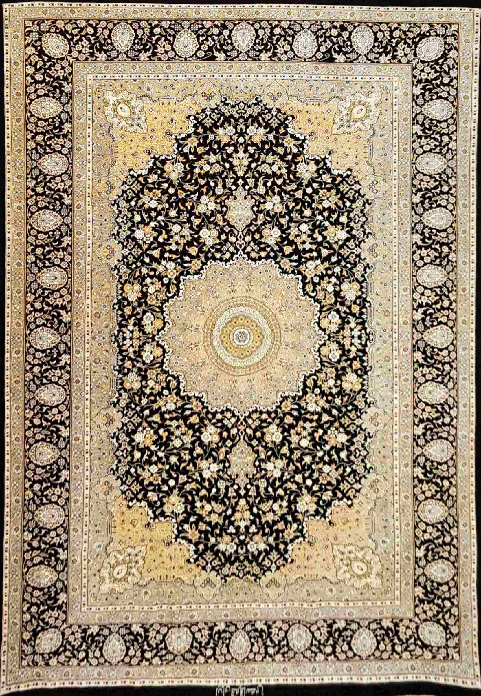 Silk Qum