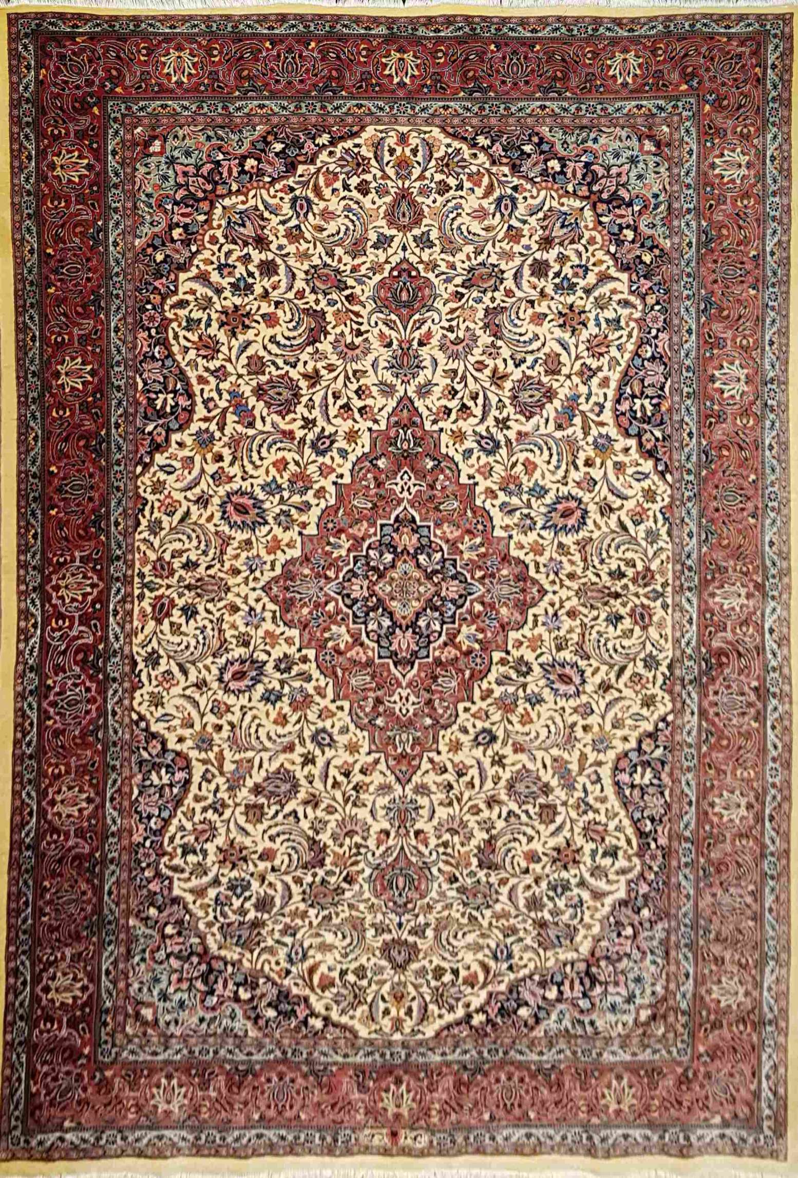 Silk Qum
