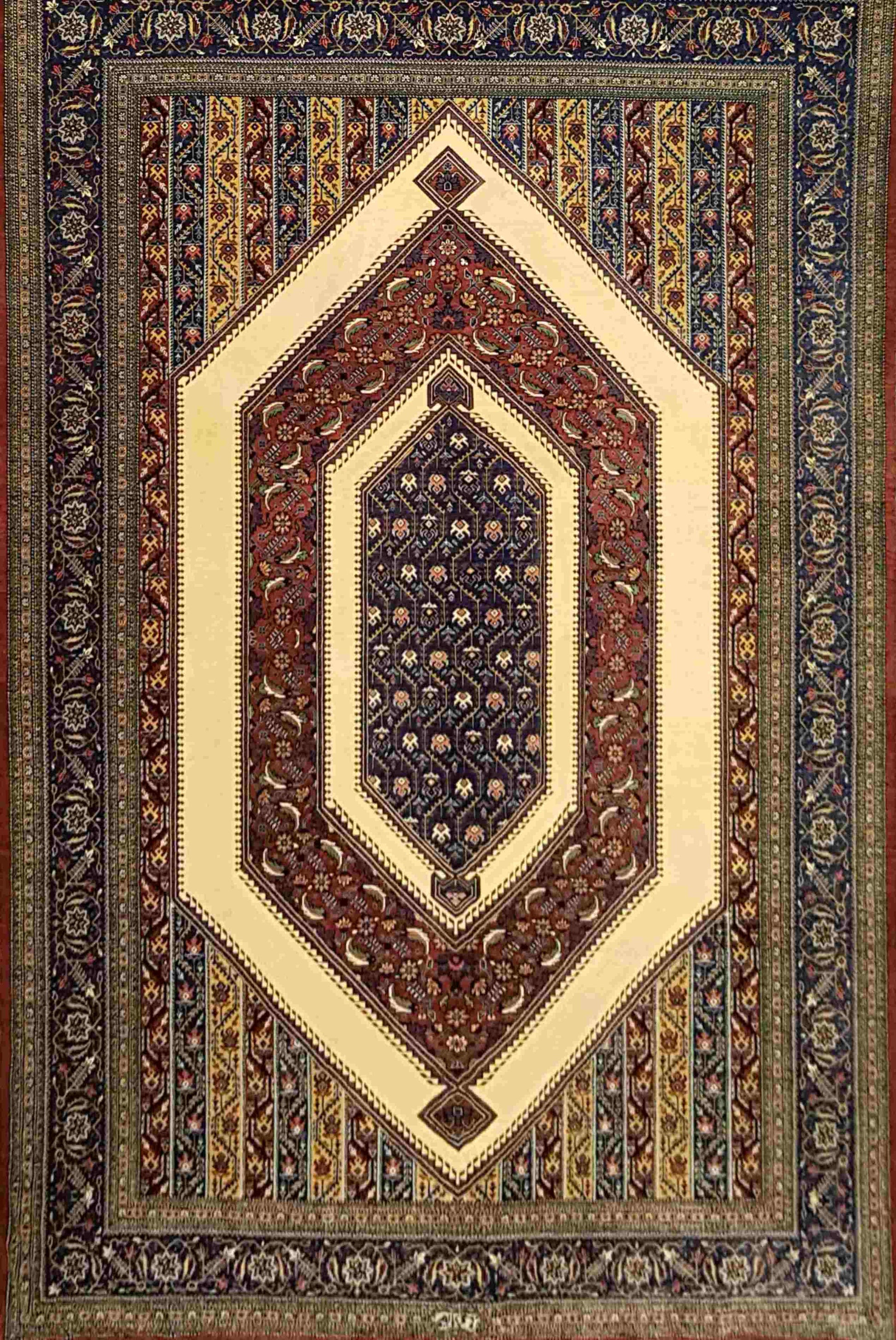 Silk Qum