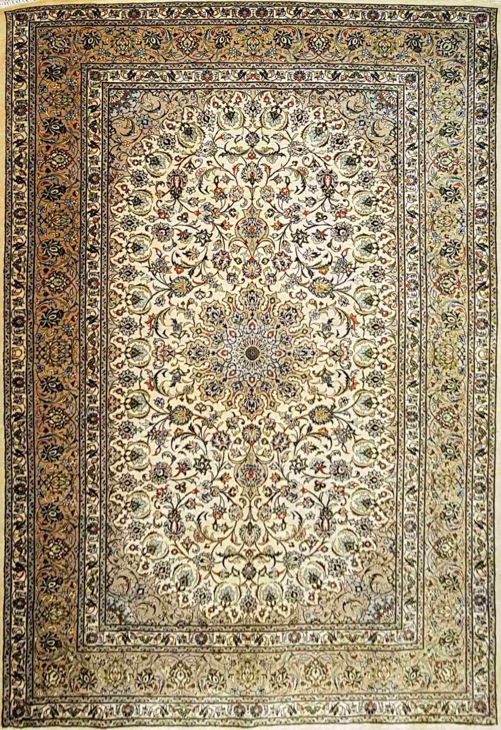 Silk Qum